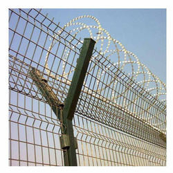 Y Post 2.5m Tinggi Bandara Keamanan Anggar Powder Coated Razor Barbed Wire Anti Climb