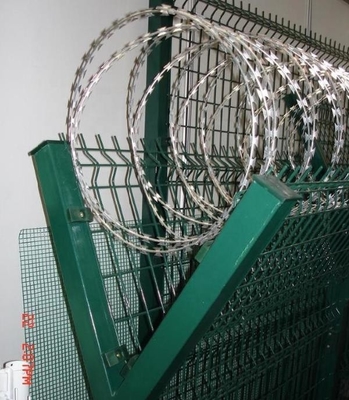 5.0mm Hot Dipped Galvanized Airport Security Anggar Razor Barbed Wire Anti Climb