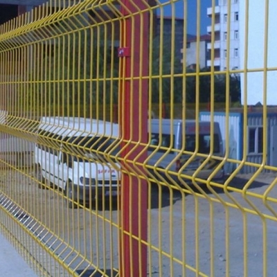 Baja Galvanis V Bending Melengkung 3d Welded Mesh Fencing 1530mm Tinggi