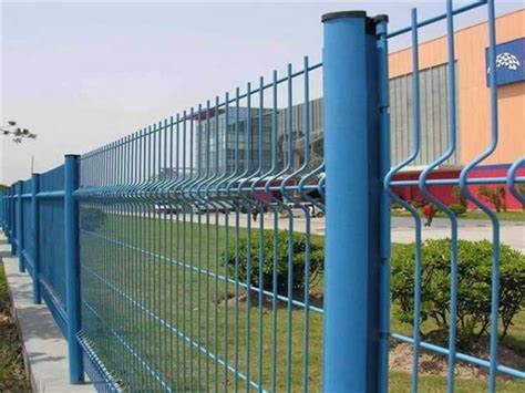 ISO9001 3d Wire Mesh Pagar Melengkung 4ft Mudah Merakit Ketahanan Karat