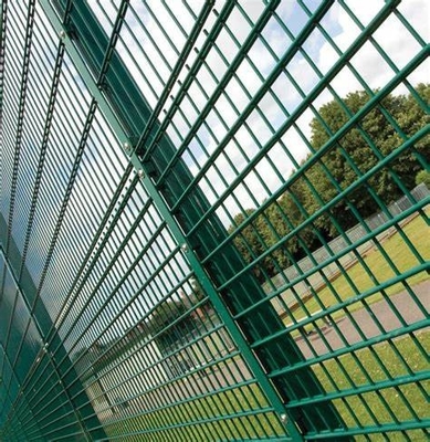 ISO9001 868 Welded Metal Fence Powder Coated Wire Anggar 50 * 150mm